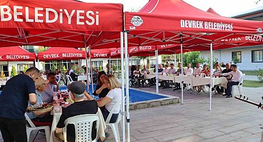Devrek Kaymakamı Evlice, huzurevi sakinleriyle vedalaştı