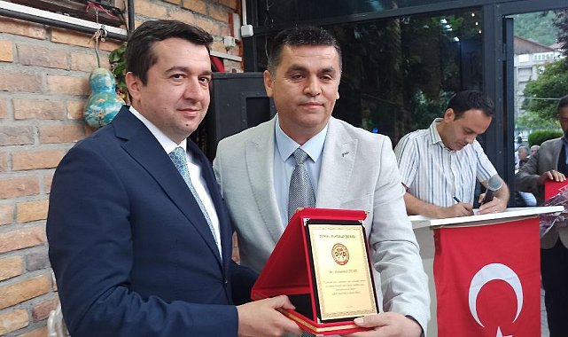 Devrek Kaymakamı veda yemeğinde göz yaşlarına hakim olamadı