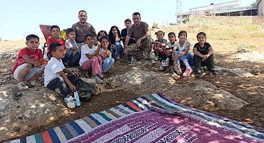 Dicle'de Mehmetçik, jandarmanın 186. kuruluş yıl dönümünü öğrencilerle kutladı