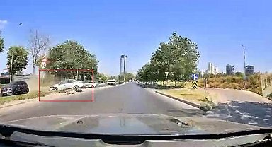 Direksiyon hakimiyetini kaybeden sürücü refüje çıkarak durabildi