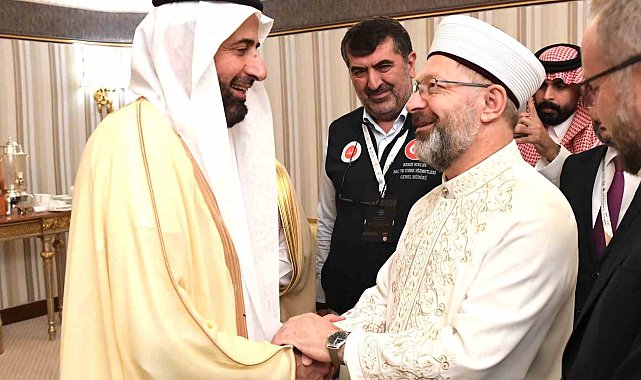 Diyanet İşleri Başkanı Erbaş, Cidde'de "Büyük Hac Sempozyumu"na katıldı