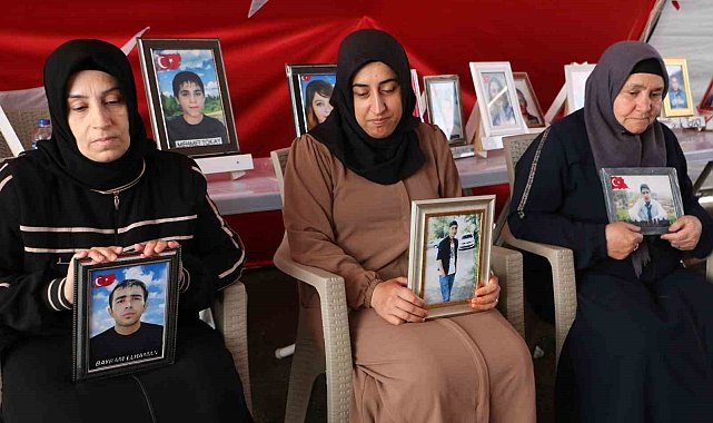 Diyarbakır anneleri kavurucu sıcaklara rağmen evlat nöbetine devam ediyor