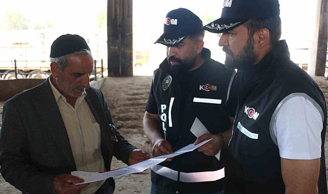 Diyarbakır Canlı Hayvan Borsası'nda satıcılar sahte para konusunda bilgilendirildi