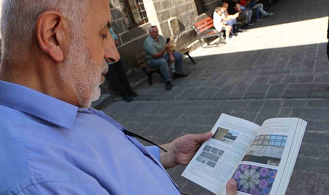 Diyarbakır Ulu Camii'nde bulunan 4. yüzyıla ait Latince kitabe ziyaretçileri etkiliyor