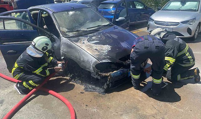 Diyarbakır'da hastane otoparkında otomobil yangını