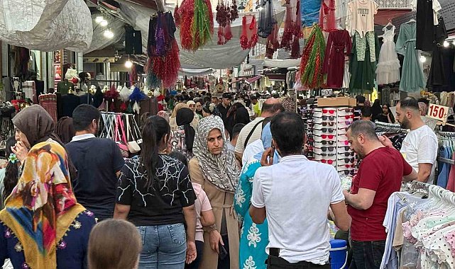 Diyarbakır'da Kurban Bayramı öncesi alışveriş yoğunluğu