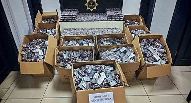 Dronla takip edilen kamyonette 332 bin adet sentetik ecza ele geçirildi