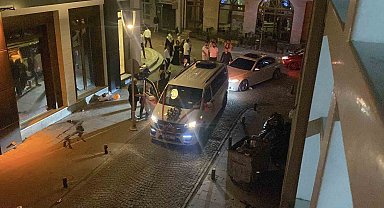 Düğün konvoyundaki kalabalık grup arasında gerginlik yaşandı