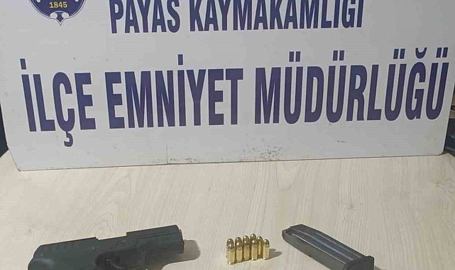 Durdurulan şahısların üzerlerinden ruhsatsız silah çıktı
