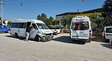 Düzce'de 2 servis aracı ve tır kazaya karıştı: 6 yaralı