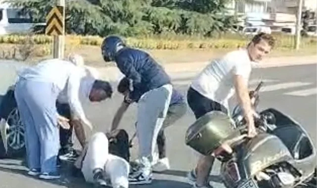 Düzce'de motosiklet sürücüsü yola savruldu
