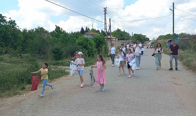 Edirne'de asırlık bayram geleneği: Çocuklar şeker topladı