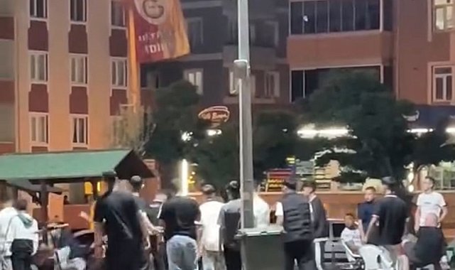 Edirne'de gençler arasında parkta yumruklu kavga