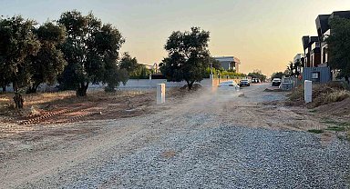 Efeler'de vatandaşlar isyan etti, Belediye Başkanı Yetişkin'e seslenen vatandaşlar 'yol' istedi