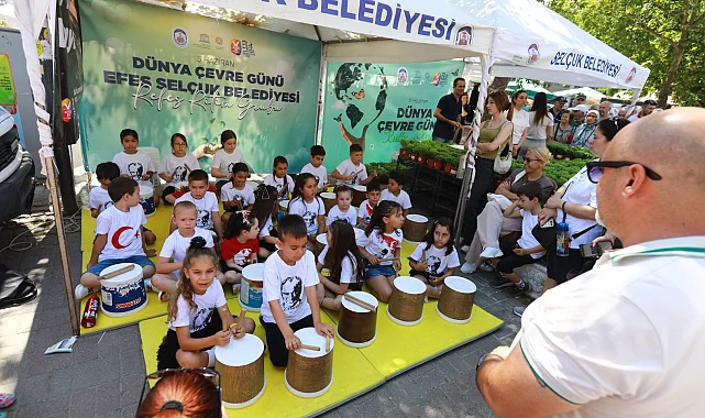 Efes Selçuk'ta çocuk müzisyenlerden 'çevre' ritmi