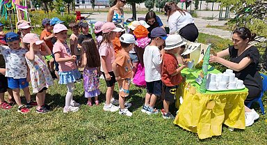 Eğitim-öğretim yılına dondurma şenliğiyle veda ettiler
