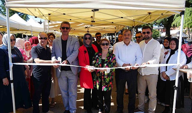 El emeği göz nuru eserler sergilendi