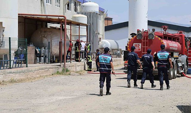 Elazığ'da gaz dolum tesisinde patlama: 3 kişi gazdan etkilendi