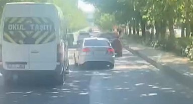 Elazığ'da makas atan sürücü kamerada