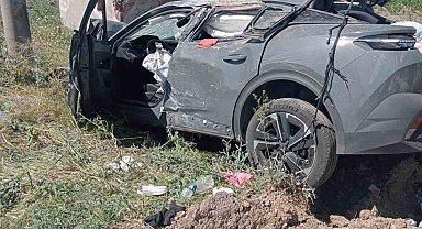 Elazığ'da otomobil şarampole uçtu: 4 yaralı