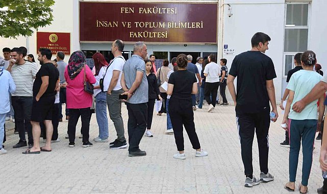 Elazığ'da YKS heyecanı devam ediyor