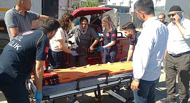 Elektrikli motosiklet tır dorsesine çarptı: 1 yaralı