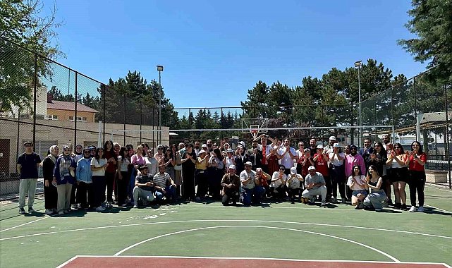 Engeller fileyi aştı, dostluk kazandı