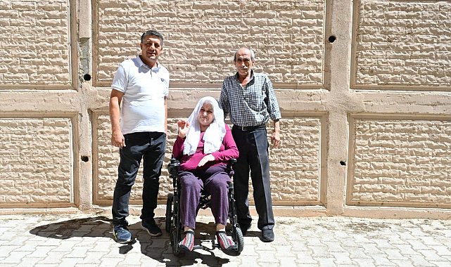 Engelli vatandaş akülü tekerlekli sandalye ile hayata yeni bir adım attı