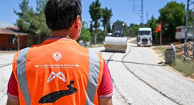 Erdemli kırsalındaki yollar yenileniyor