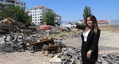 Erenköy mahalle muhtarından kirletilen boş arazi tepkisi