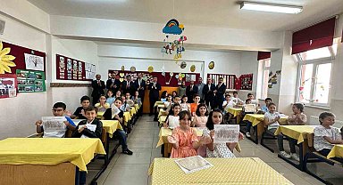 Erzincan'da 42 bin öğrenci karne heyecanı yaşadı