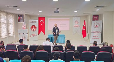 Erzincan'da evlilik kredisine başvuran çiftlere eğitim düzenlendi
