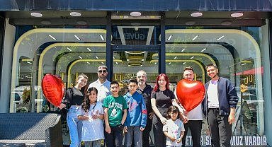 Esenyurt Belediyesi Kurban Bayramı öncesi ilçedeki yetim ve öksüz çocuklara şefkat eli uzattı