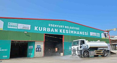 Esenyurt Belediyesi'nden kurban kesim alanlarında yoğun temizlik mesaisi
