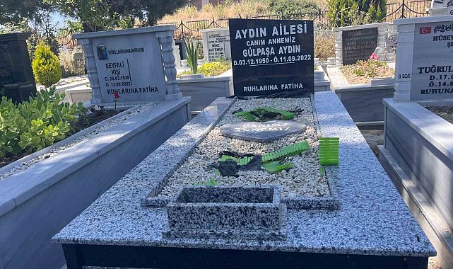 Esenyurt'ta bir mezar, kimliği belirsiz kişilerce 2,5 yılda 20 kez tahrip edildi
