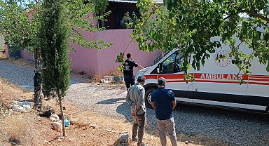 Eşini silahla vurarak öldürdü