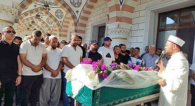 Eski nişanlısı tarafından öldürülen hamile kadının cenaze defnedildi