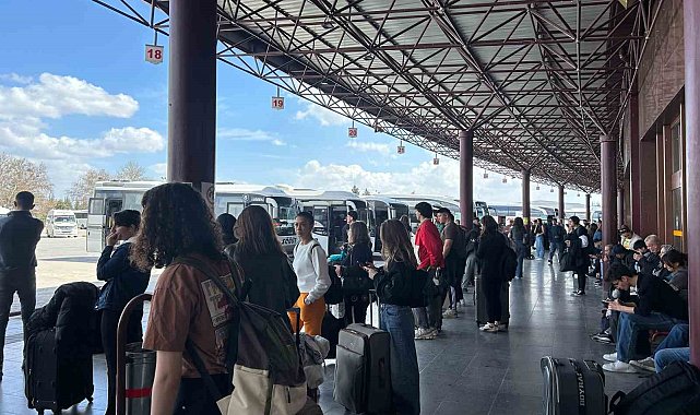 Eskişehir Otogarı'nda bayramda yoğunluğa karşı ek seferler konuldu