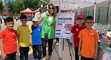 Eskişehir Vali Münir Raif İlkokulun 'STEM Şenliği' etkinliğinde
