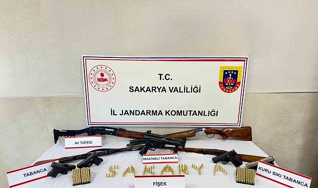 Evi cephaneliğe çevirmiş