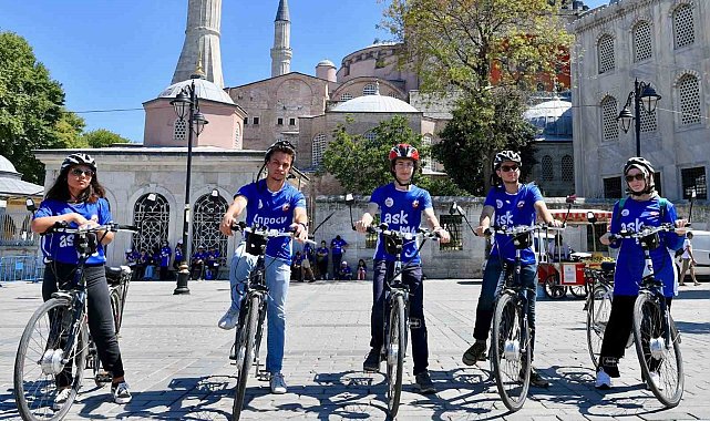 Fatih Belediyesi'nden gençlere tarihe yolculuk: 400 gönüllü turizm elçisi seçildi