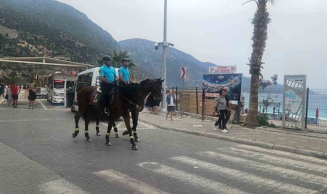 Fethiye'de atlı jandarma timi göreve başladı
