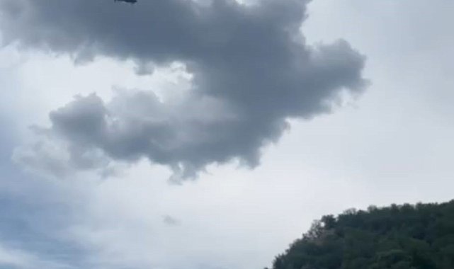 Gabar Dağı'nda kayalıklardan düşen genç, askeri helikopterle alındı