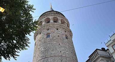 Galata Kulesi'nden düşen 22 yaşındaki genç hayatını kaybetti