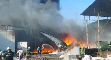 Gaziantep'te geri dönüşüm tesisinde çıkan yangın söndürüldü
