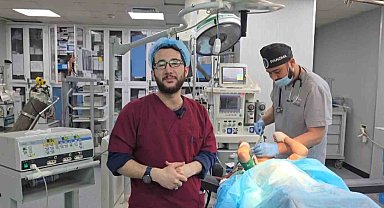Gazze'ye gönüllü giden Türk doktor: "İsrail, oradaki hayatı bitirmek, yaralıların ölmesini hızlandırmak için hastanelere saldırıyor"