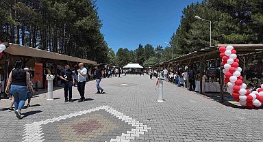 Gediz'de bilim şöleni: Teknogediz Bilim Fuarı öğrencilerin projeleriyle göz kamaştırdı