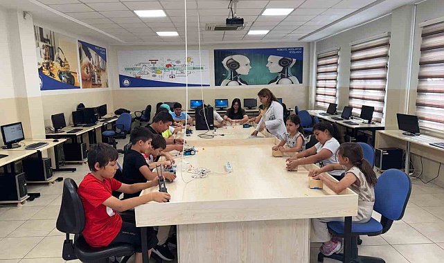 Geleceğin bilimcileri Şahinbey'de yetişiyor