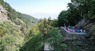 Gençlerden 'Küreklidere'de temizlik harekatı