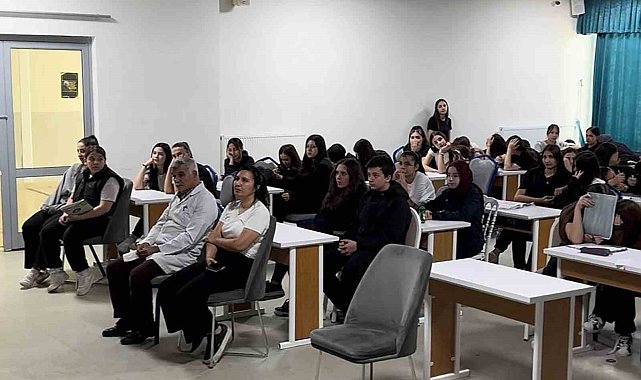 Gençlere bilinçli teknoloji kullanımı eğitimi